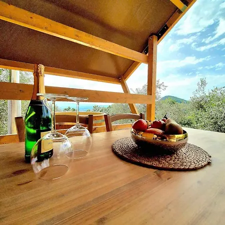 Glamping Rosso Baccara Роскошный шатер
